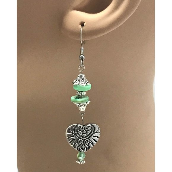 Silver Plated Heart Dyed Green Mother of Pearl - Picture 6 of 10